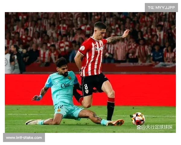 马洛卡反击威胁巴萨防线，穆里奇单刀被扑出错过扳平良机